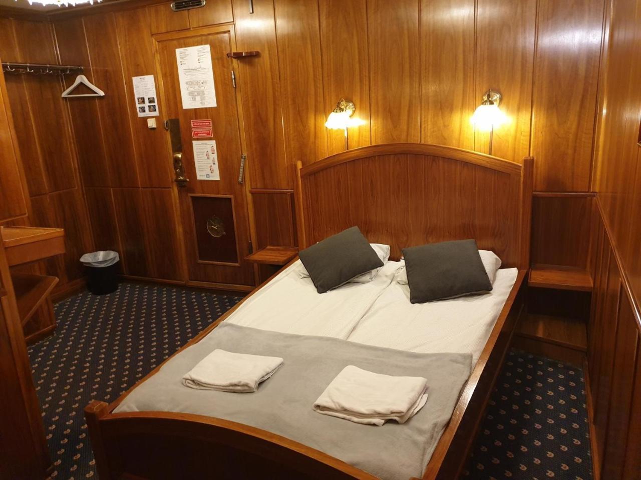 M/S Birger Jarl - Hotel & Hostel Stockholm Eksteriør billede